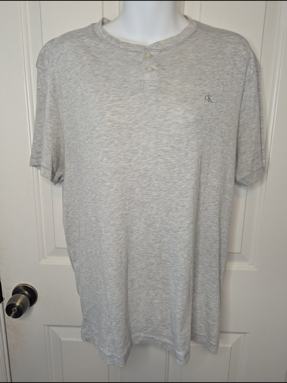 Calvin Klein Jeans Mens M Henley T Shirt Gray Short Sleeve Embroidered CK Logo